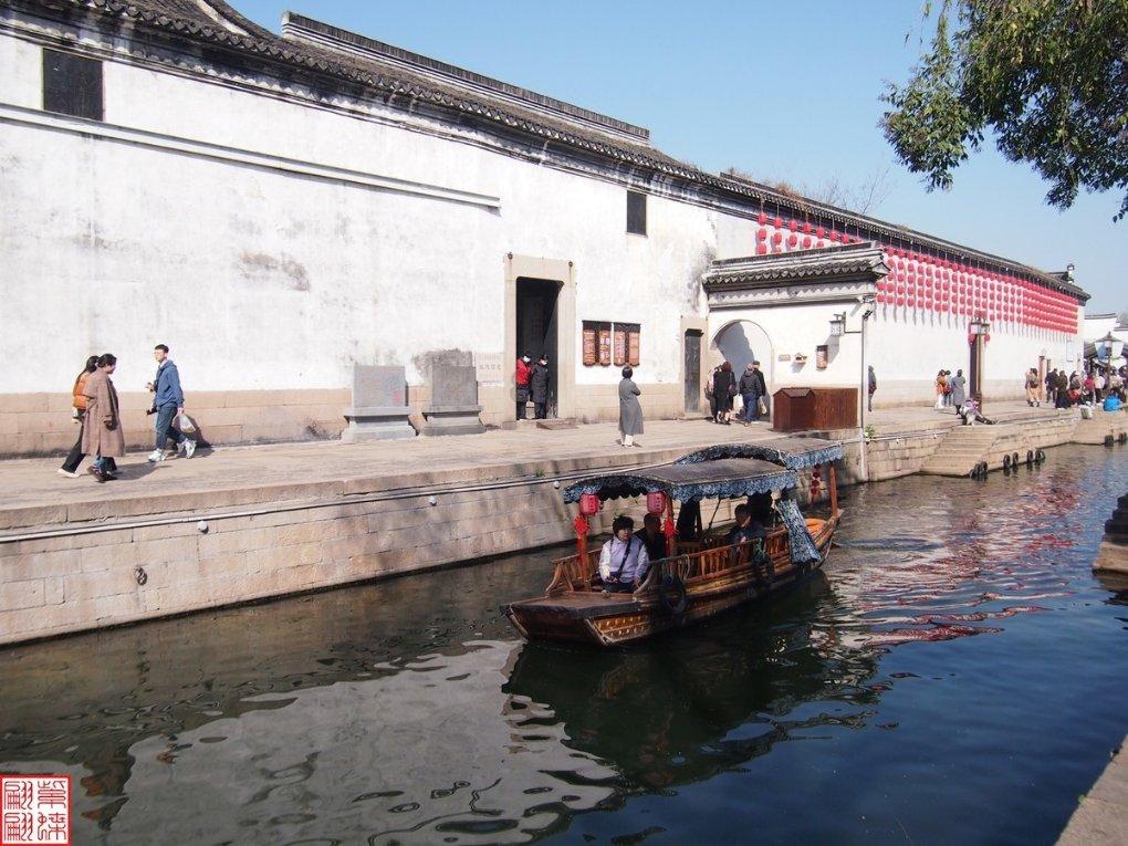 凌晨家中起火，12岁男孩4次往返火场，凭一己之力将家人全部救出